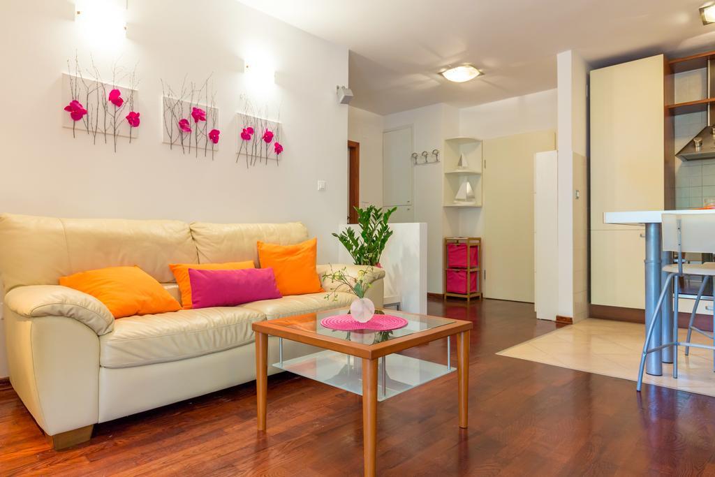 Leona & Borna'S Central Lapad Suites ดูบรอฟนิก ภายนอก รูปภาพ