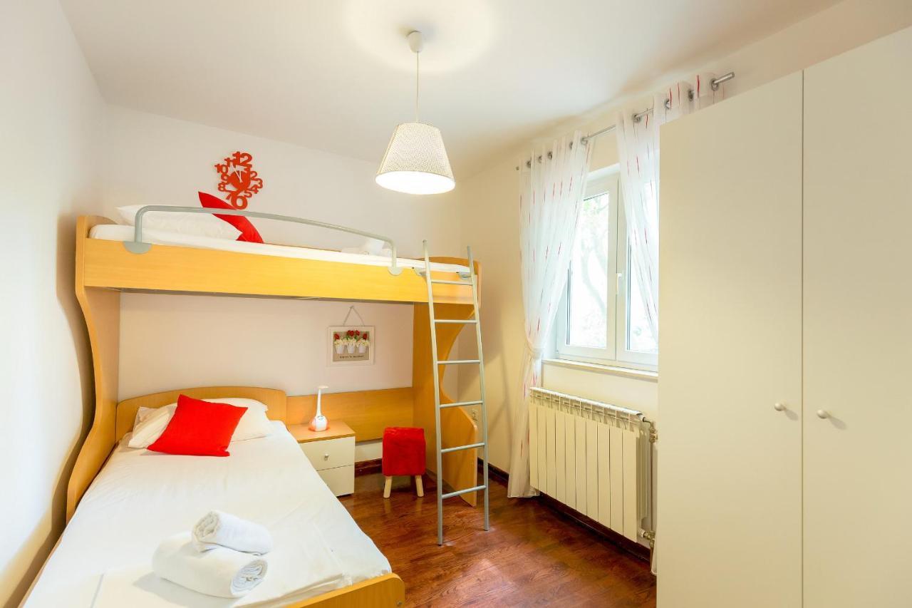 Leona & Borna'S Central Lapad Suites ดูบรอฟนิก ภายนอก รูปภาพ