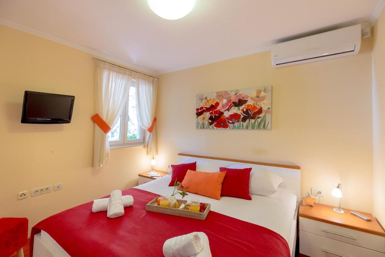 Leona & Borna'S Central Lapad Suites ดูบรอฟนิก ภายนอก รูปภาพ