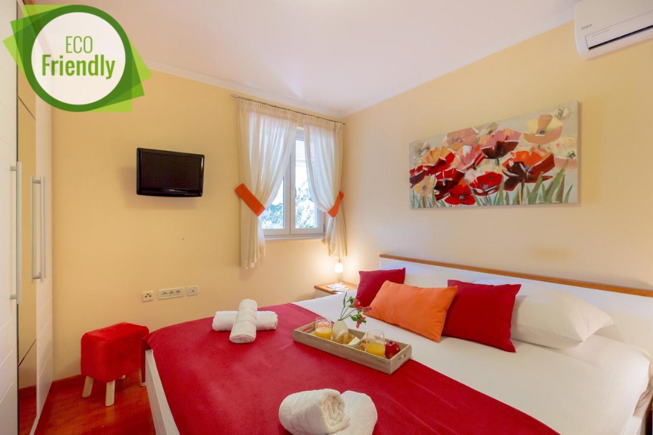 Leona & Borna'S Central Lapad Suites ดูบรอฟนิก ภายนอก รูปภาพ